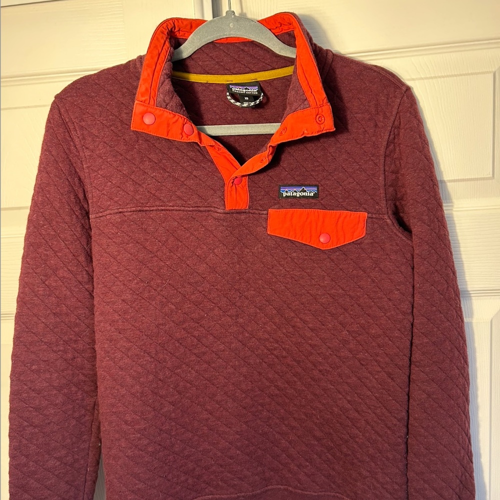 Patagonia Women's organic cotton quilt snap pull-over